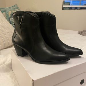 NWT GAP Black Western Booties